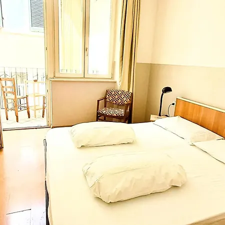 300m Dalla Stazione In Centro Storico Con Terrazza & Balcone *