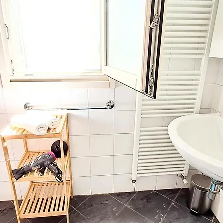 Strategico Tra I Mercatini Di Natale! Zona Centro Storico - Stazione